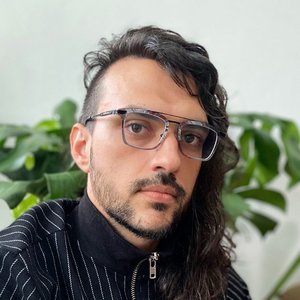 Eduardo A B M Souza